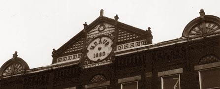 Victorian ornamentation , Main Street